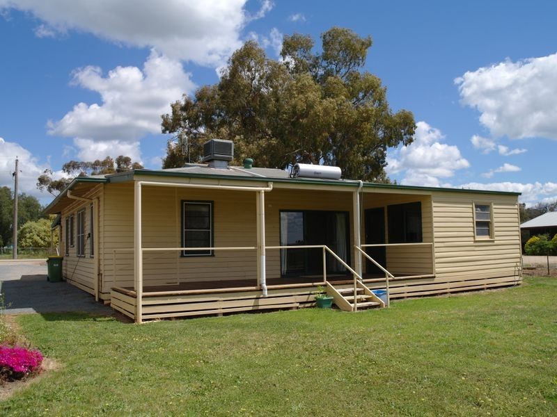 22 Trewin Road Goorambat, Benalla VIC 3672