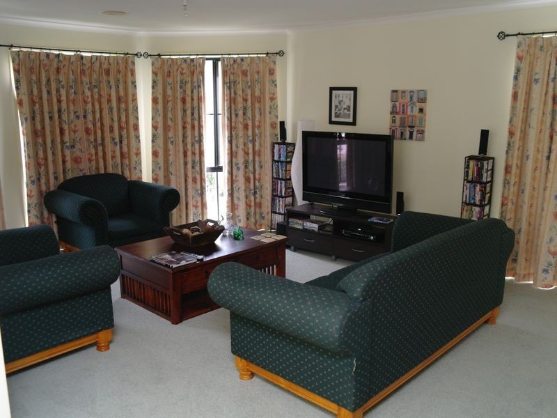 8 Plum Court, Benalla VIC 3672