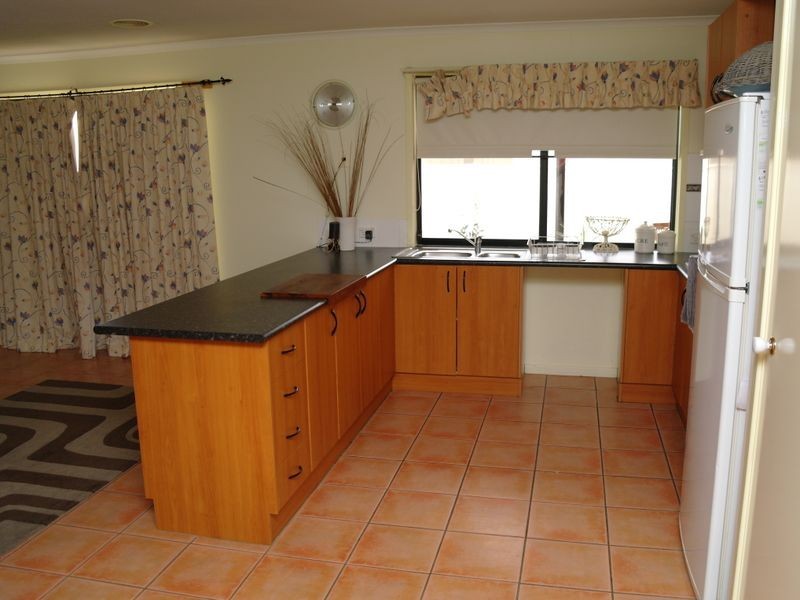 8 Plum Court, Benalla VIC 3672