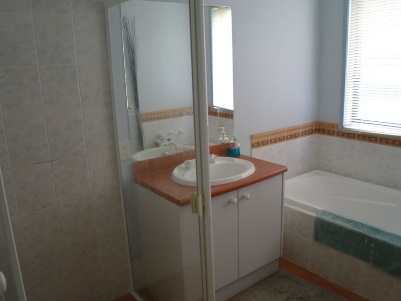 8 Plum Court, Benalla VIC 3672