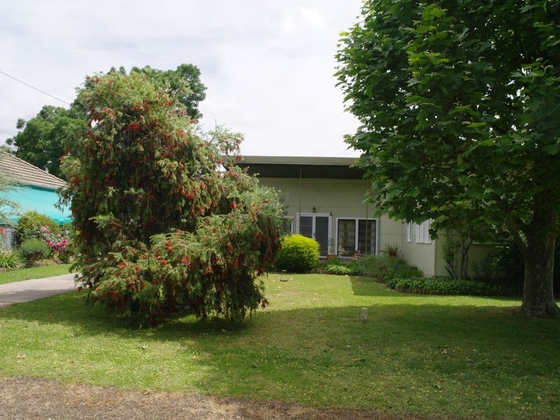 8 Charles Street, Benalla VIC 3672