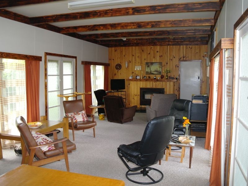 8 Charles Street, Benalla VIC 3672