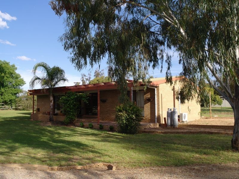 14 Fox Street Winton, Benalla VIC 3672
