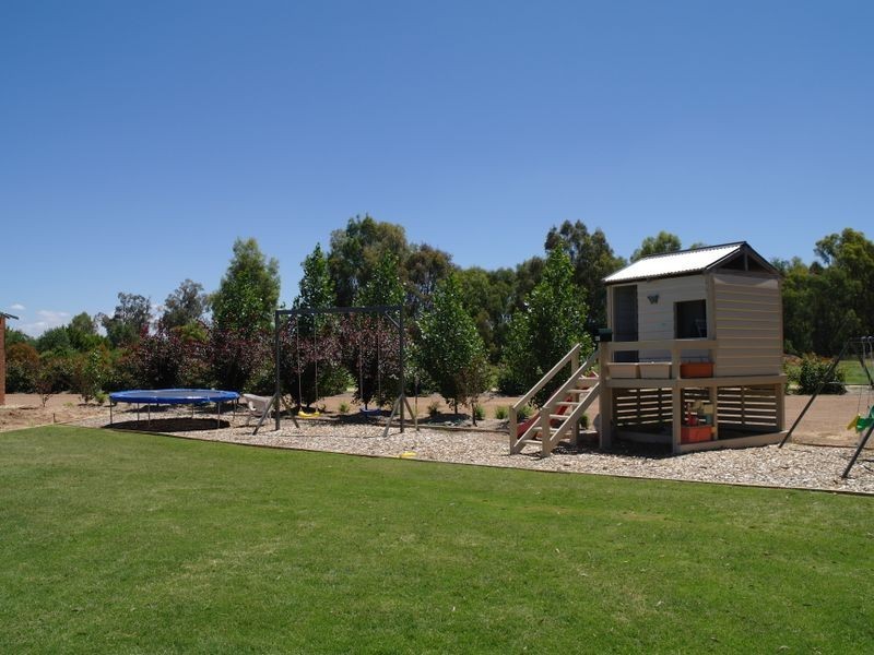 41 Noarana Drive, Benalla VIC 3672