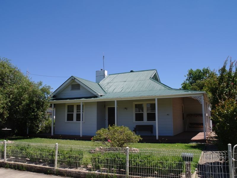42 Wedge Street, Benalla VIC 3672