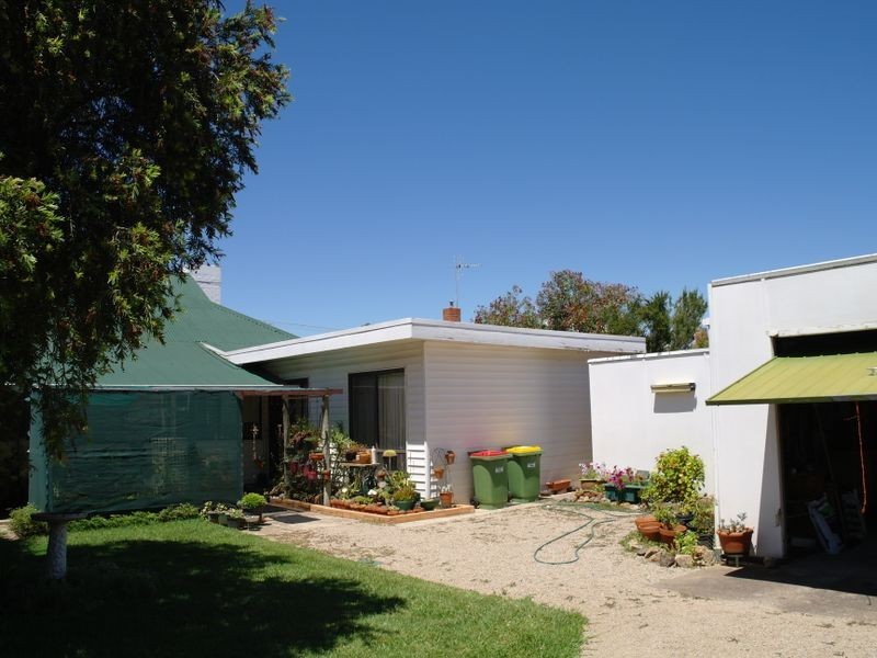 42 Wedge Street, Benalla VIC 3672