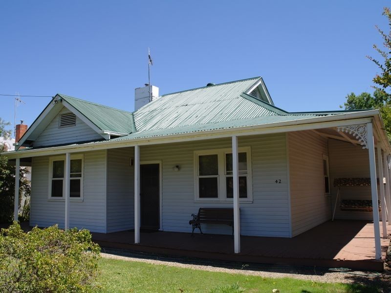 42 Wedge Street, Benalla VIC 3672