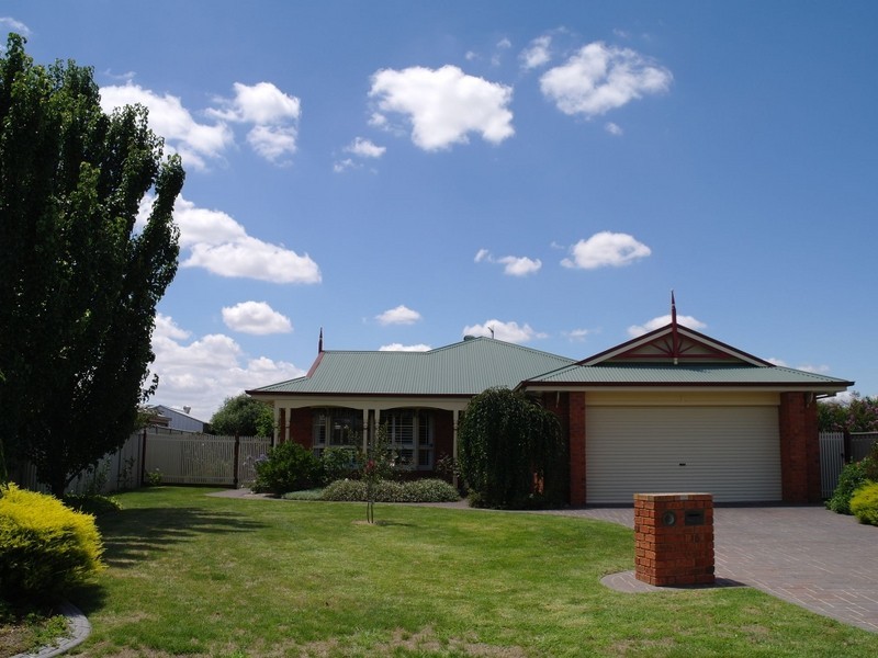 16 Kurrajong Court, Benalla VIC 3672