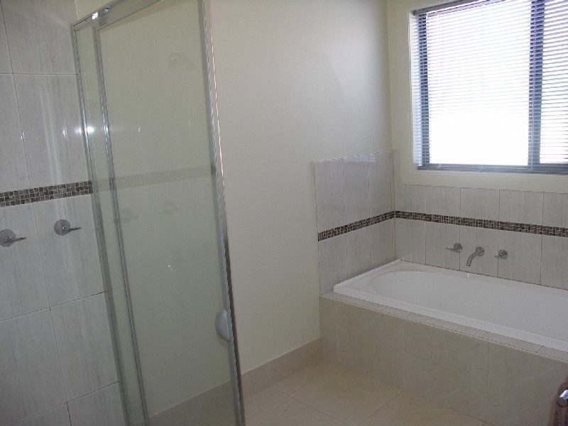 15 Shawbrook Avenue, Benalla VIC 3672