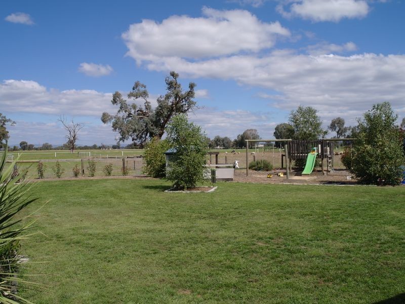 64 Murrays Road, Benalla VIC 3672