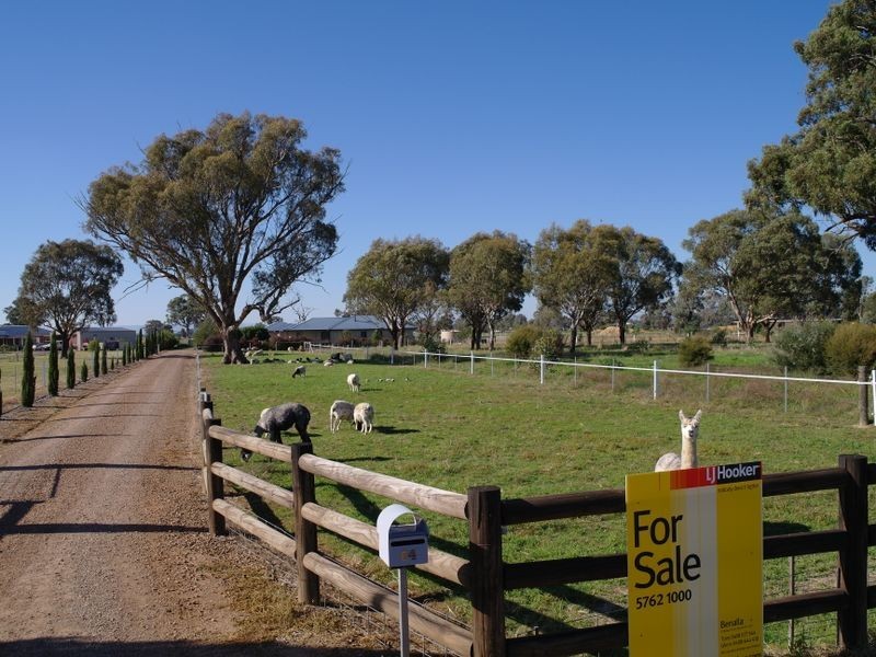 64 Murrays Road, Benalla VIC 3672