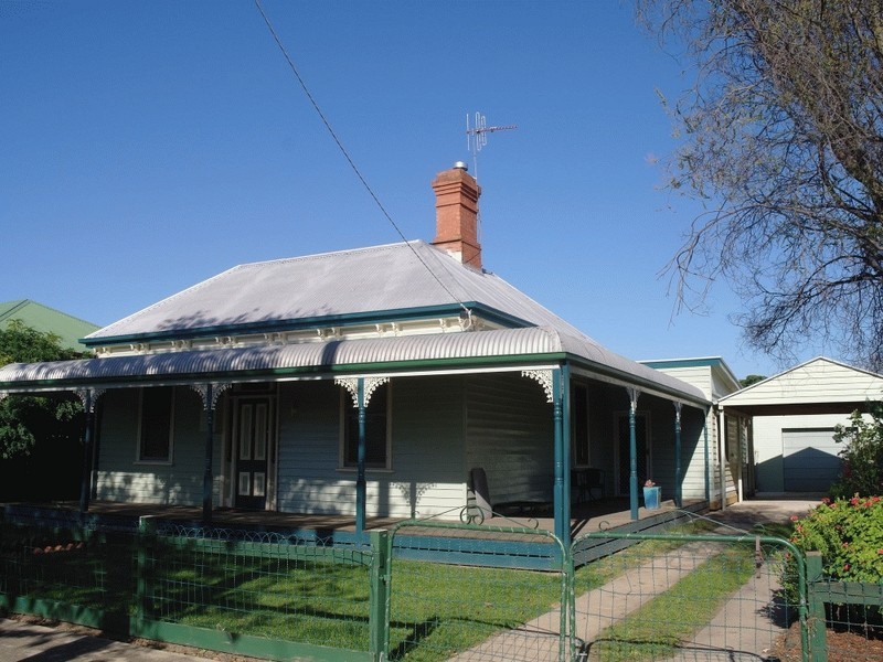 24 Smythe Street, Benalla VIC 3672