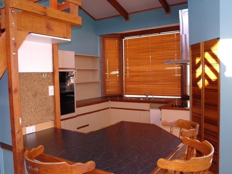 30 Goomalibee Street, Benalla VIC 3672