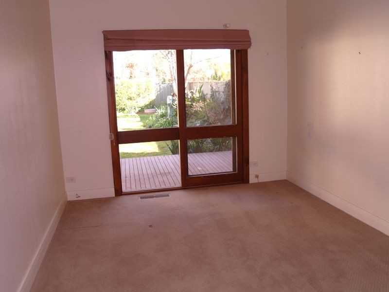 30 Goomalibee Street, Benalla VIC 3672