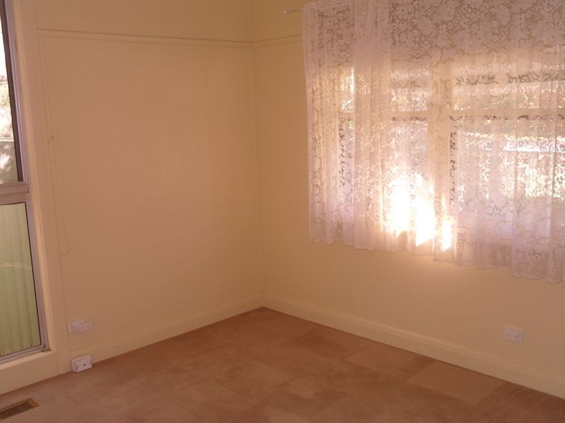 30 Goomalibee Street, Benalla VIC 3672