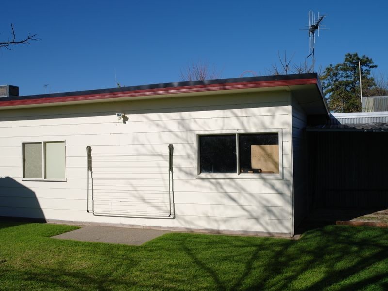 30 Goomalibee Street, Benalla VIC 3672