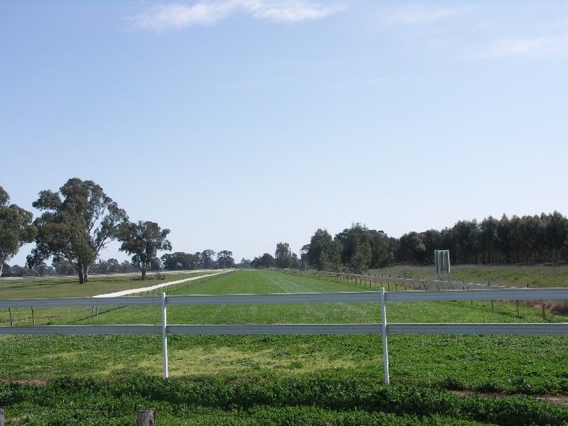 RacecourseRd & Gillies St, Benalla VIC 3672