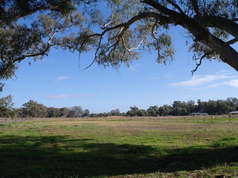 RacecourseRd & Gillies St, Benalla VIC 3672
