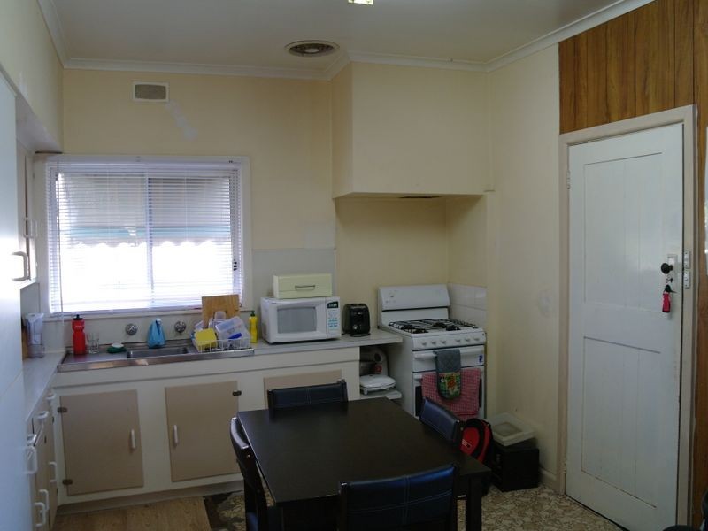 12 Elizabeth Street, Benalla VIC 3672