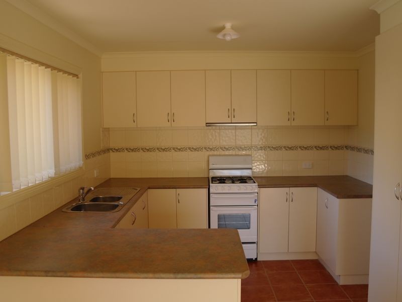 1 & 2 – 1 Arundel Street, Benalla VIC 3672