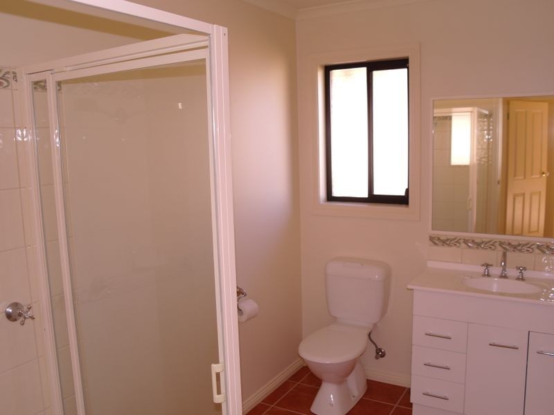 1 & 2 – 1 Arundel Street, Benalla VIC 3672