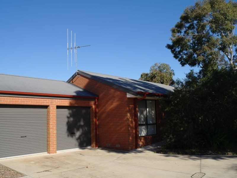 1 & 2 – 1 Arundel Street, Benalla VIC 3672