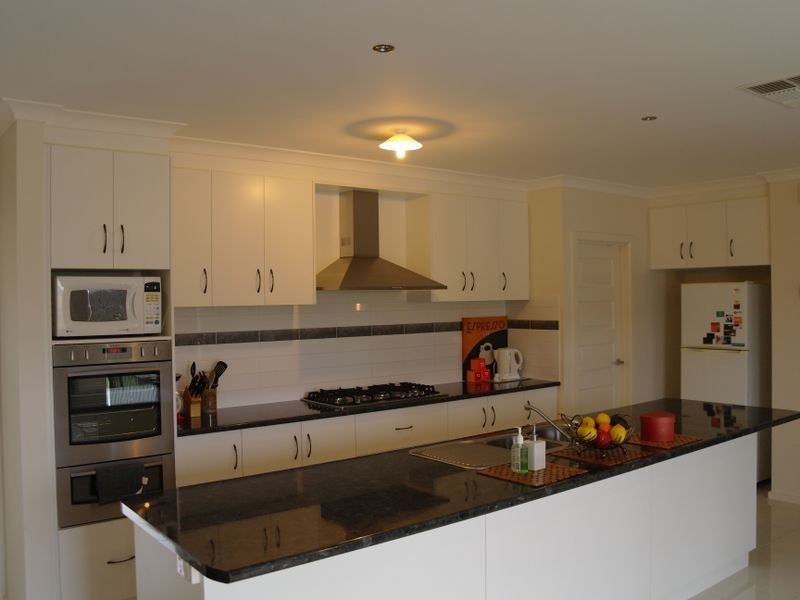 86 Racecourse Road, Benalla VIC 3672