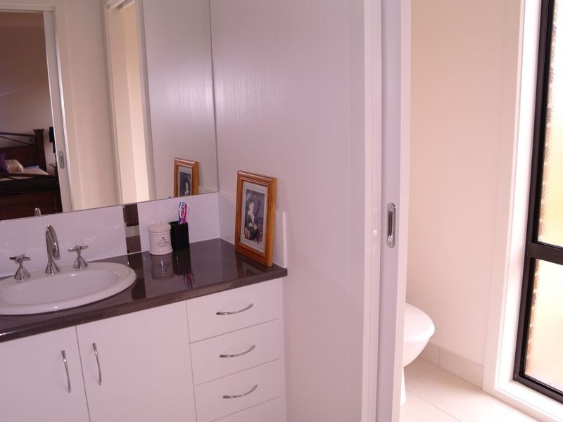 86 Racecourse Road, Benalla VIC 3672