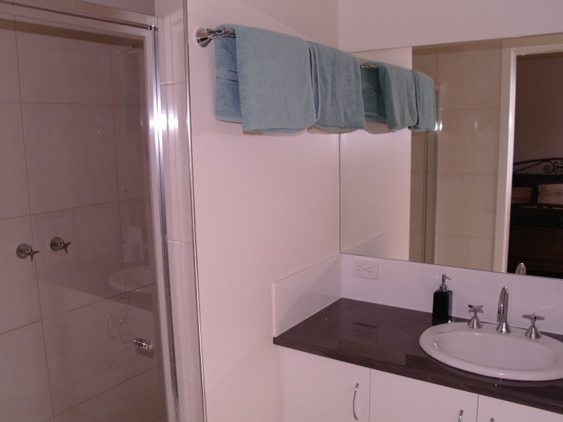 86 Racecourse Road, Benalla VIC 3672