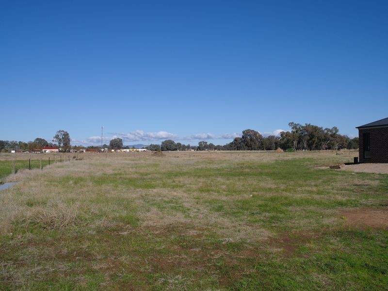 86 Racecourse Road, Benalla VIC 3672