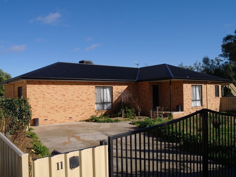 11 Robinson Court, Benalla VIC 3672