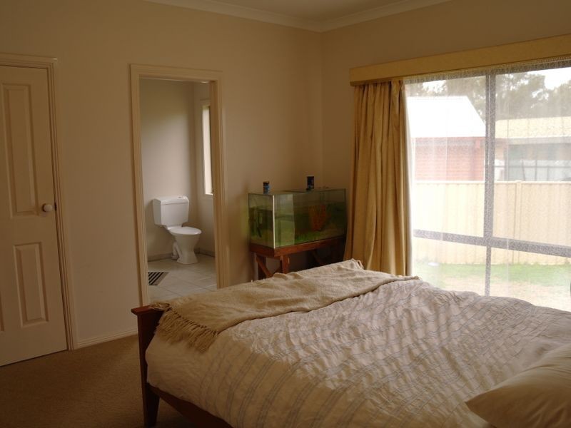 11 Robinson Court, Benalla VIC 3672