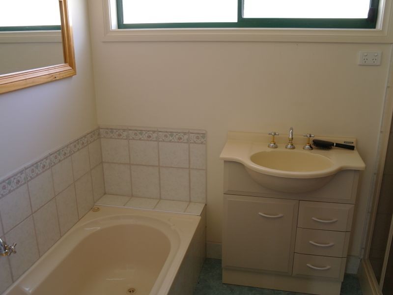 26 Salisbury Street, Benalla VIC 3672