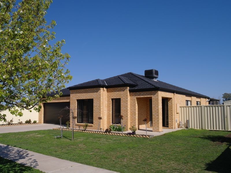 96 Thomas Street, Benalla VIC 3672
