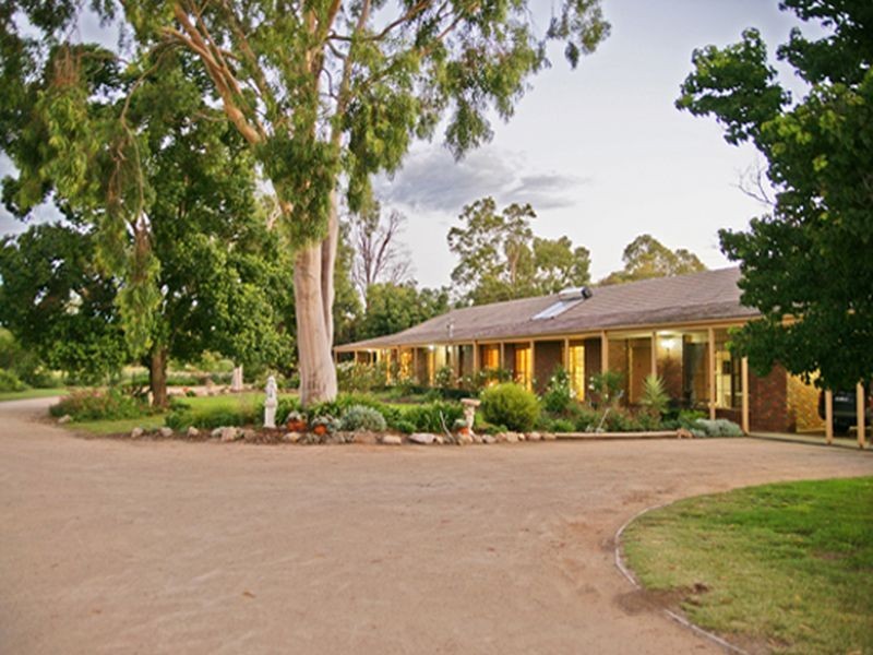 85 Willis Little Drive, Benalla VIC 3672
