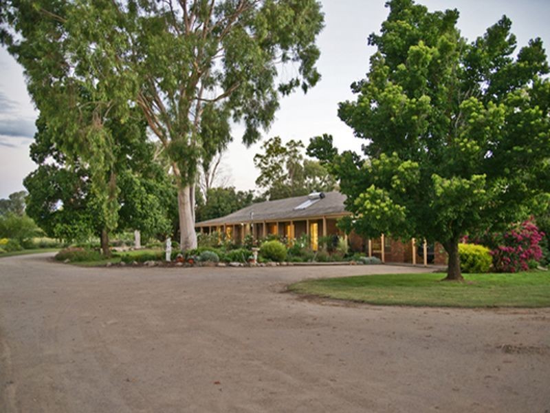 85 Willis Little Drive, Benalla VIC 3672