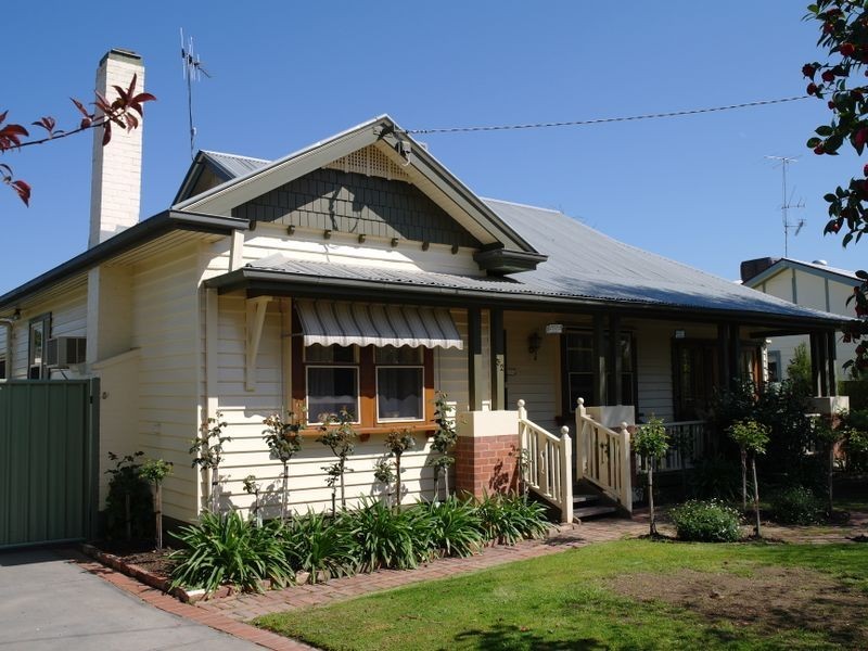 32 Goomalibee Street, Benalla VIC 3672