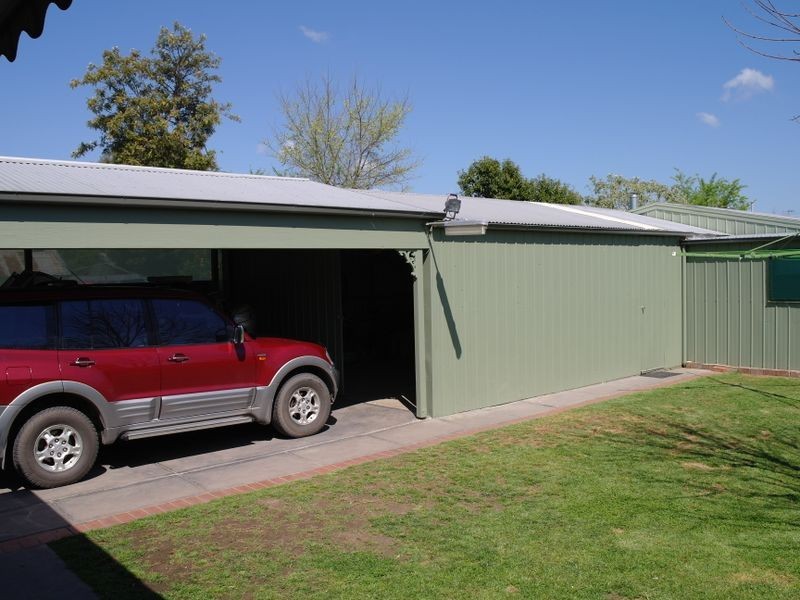 32 Goomalibee Street, Benalla VIC 3672