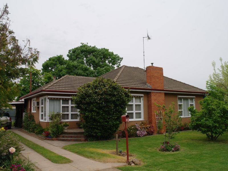 10 Charles Street, Benalla VIC 3672