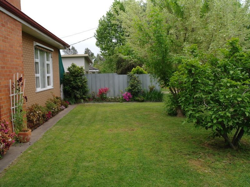 10 Charles Street, Benalla VIC 3672