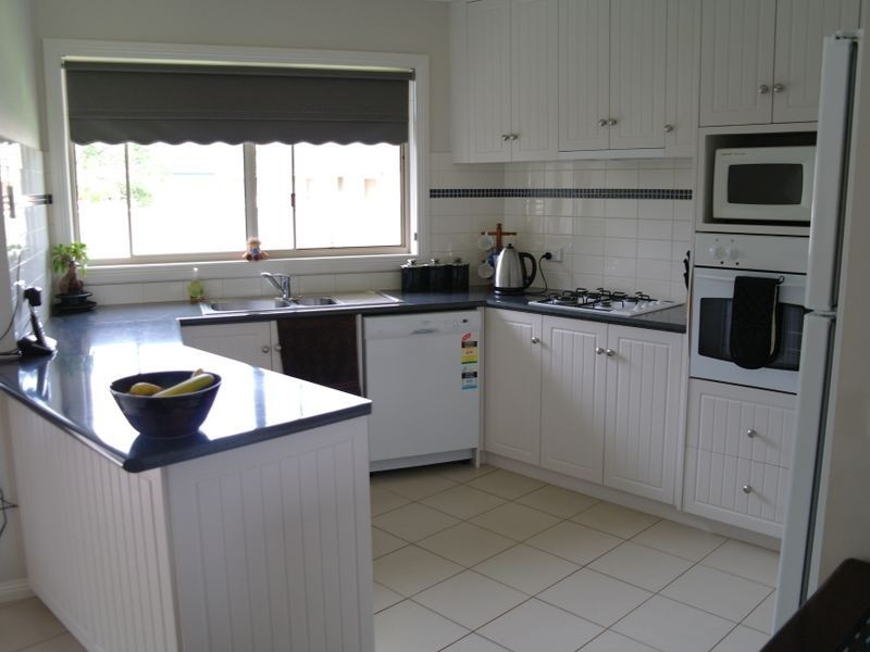 24 Deas Street, Benalla VIC 3672