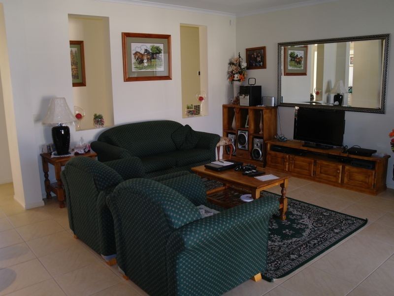 9 McNulty Drive, Benalla VIC 3672