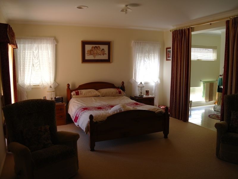 9 McNulty Drive, Benalla VIC 3672