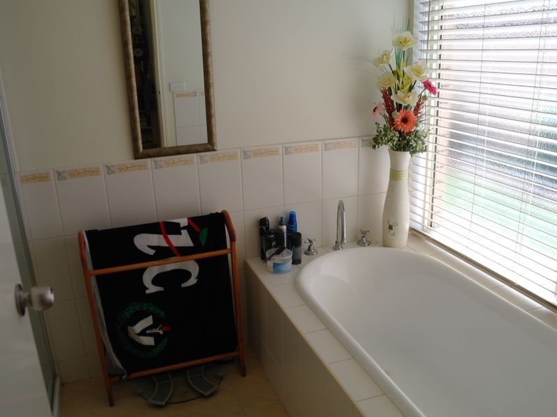 9 McNulty Drive, Benalla VIC 3672