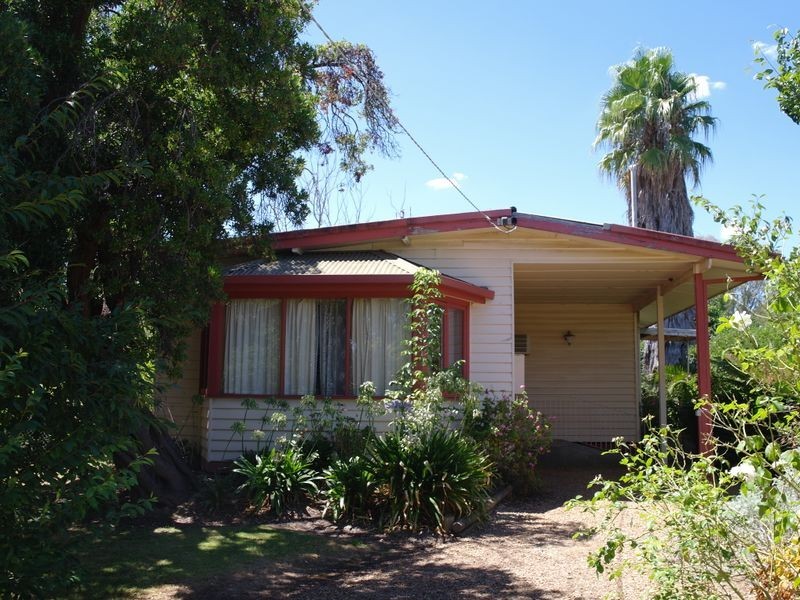 13 Quantrill Avenue, Benalla VIC 3672