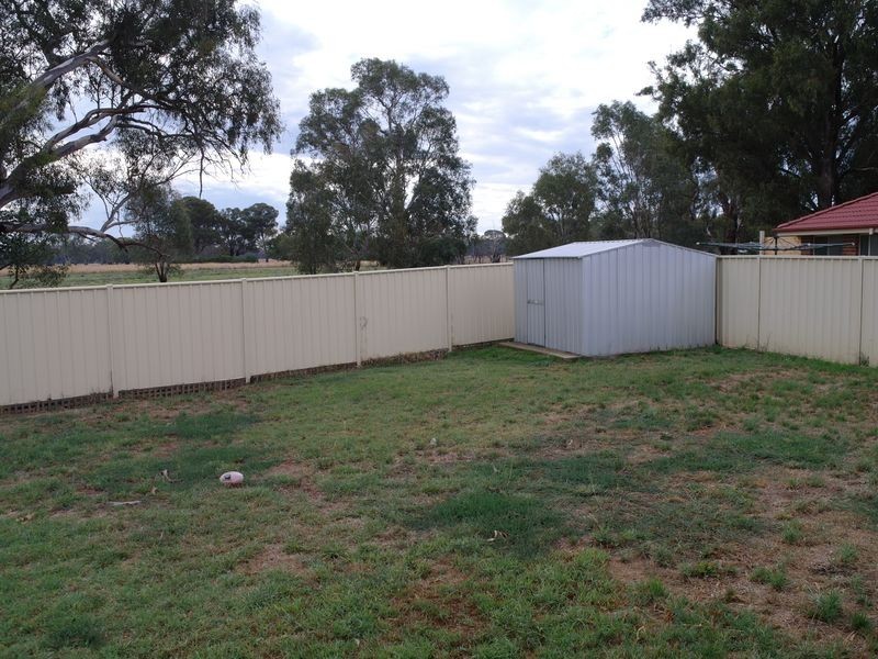 15 Georgesay Court, Benalla VIC 3672