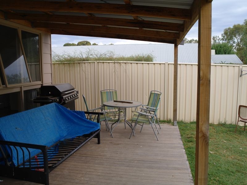 15 Georgesay Court, Benalla VIC 3672