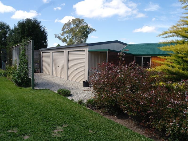 67 Olivers Road, Benalla VIC 3672