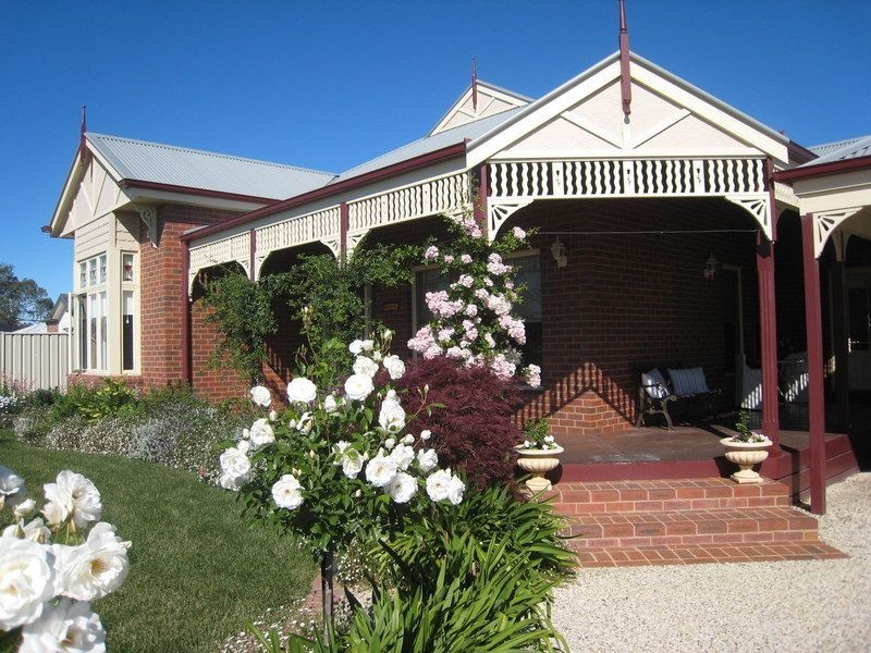 14 Ironbark Drive, Benalla VIC 3672