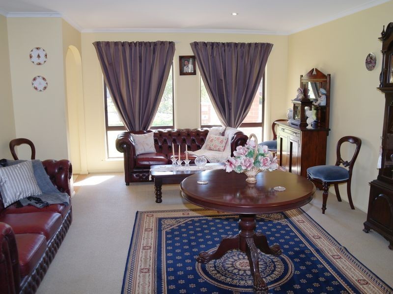 52 Cook Street, Benalla VIC 3672